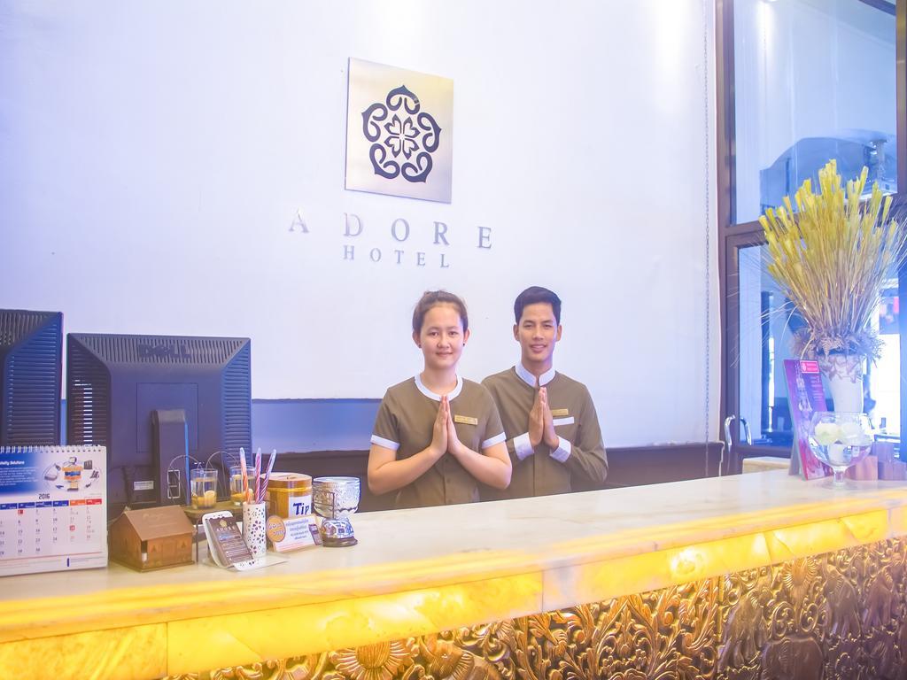 Adore Riverside Hotel Phnom Penh Exterior foto