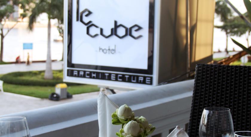 Adore Riverside Hotel Phnom Penh Exterior foto